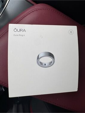 Oura Ring 4 Smart Ring - Silver
